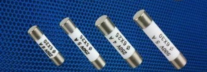 熔斷器的由來(lái).png 熔斷器的由來(lái).png