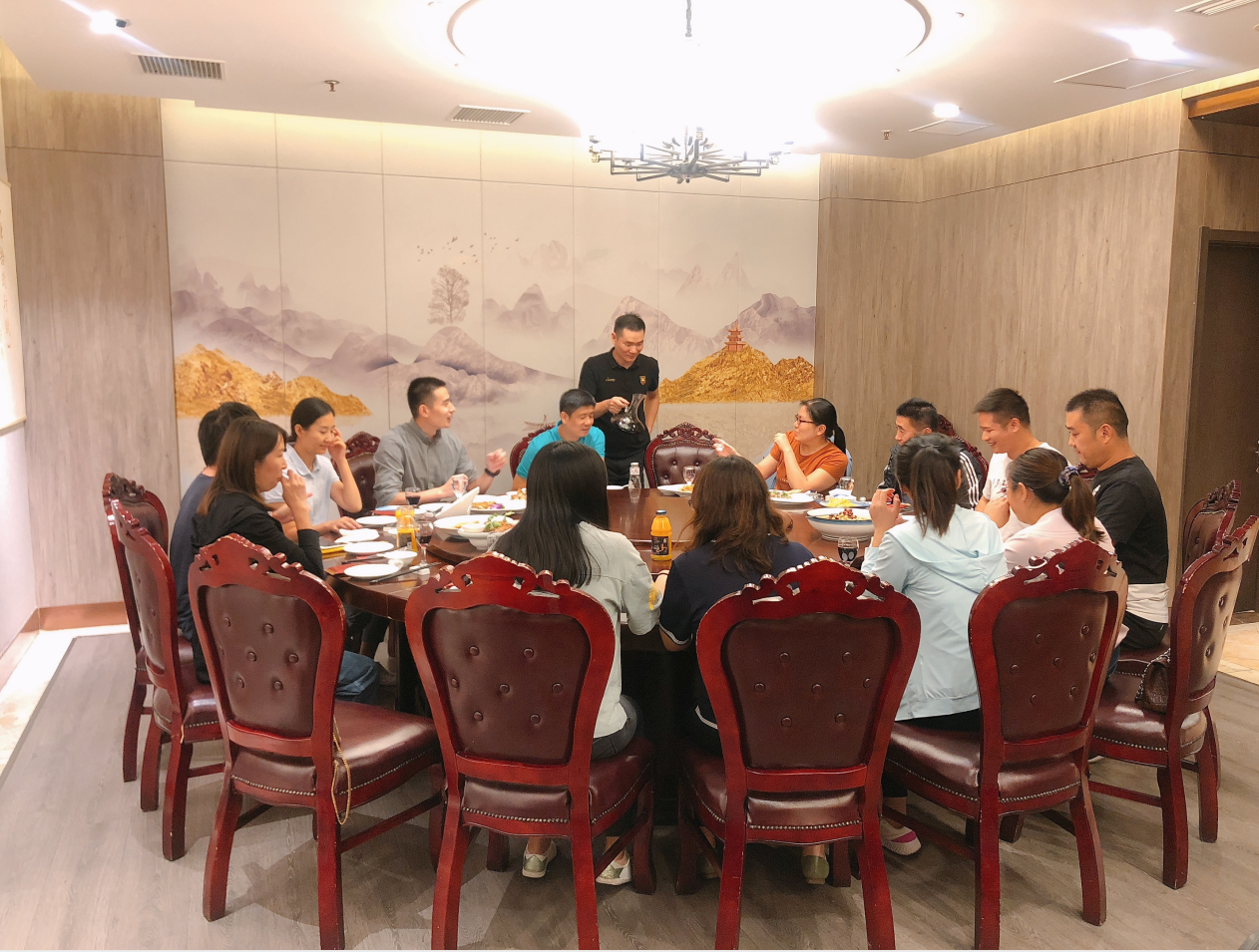 天正恒業全員齊聚 天正恒業全員齊聚